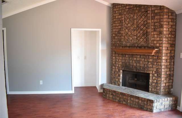 9961 Camelot Drive Gallery 3