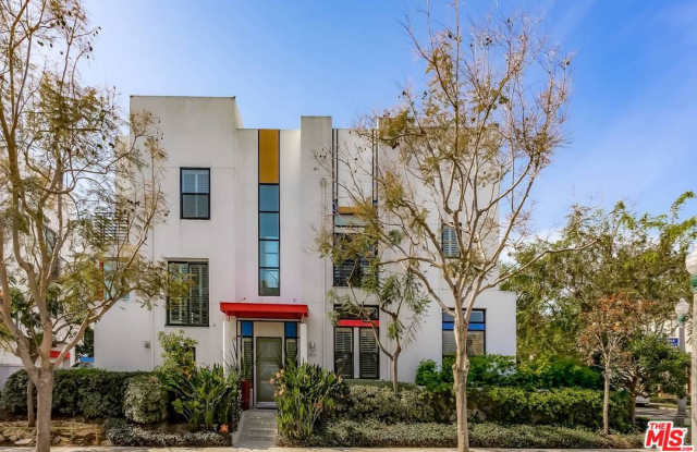 6405 DAWN Creek - 6405 Dawn Creek, Los Angeles, CA 90094