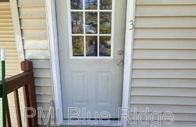 2020 Somerset Drive - 2020 Somerset Drive, Hendersonville, NC 28791