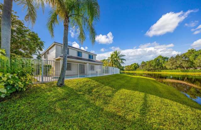 1538 Tamarind Court Gallery 3