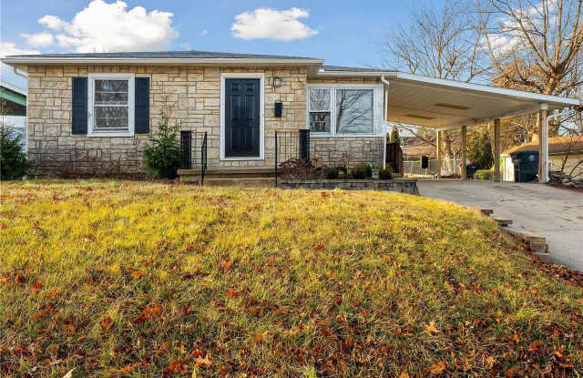 Charming & Cozy 2-Bedroom Home in Cape Girardeau Gallery 1