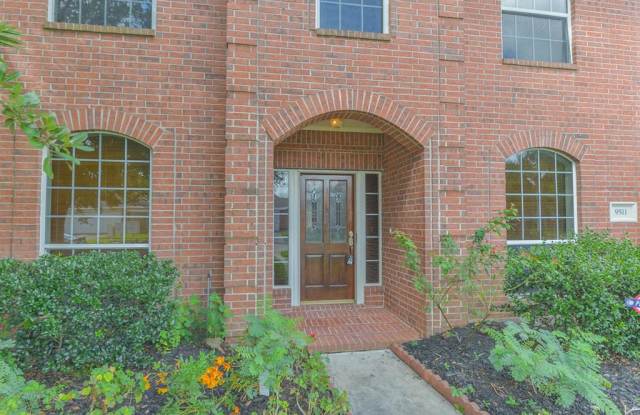 9511 Stone Castle Drive Gallery 3