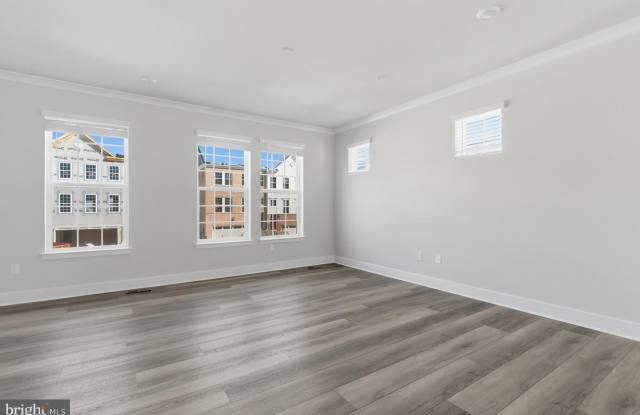 1722 WATER CROSSING Road Gallery 4