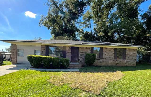 Spacious 3/1 Brick Home in a Low-Traffic cul-de-sac on the West end of Marianna - 2937 Harley Drive, Marianna, FL 32448