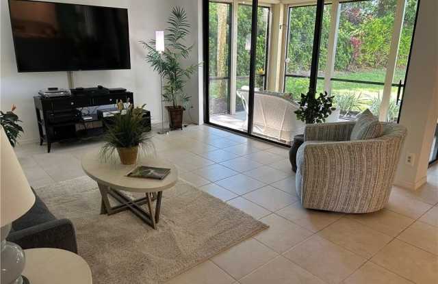 7048 Pelican Bay Blvd Gallery 4