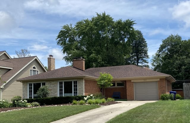 707 Webster Avenue - 707 Webster Avenue, Wheaton, IL 60187