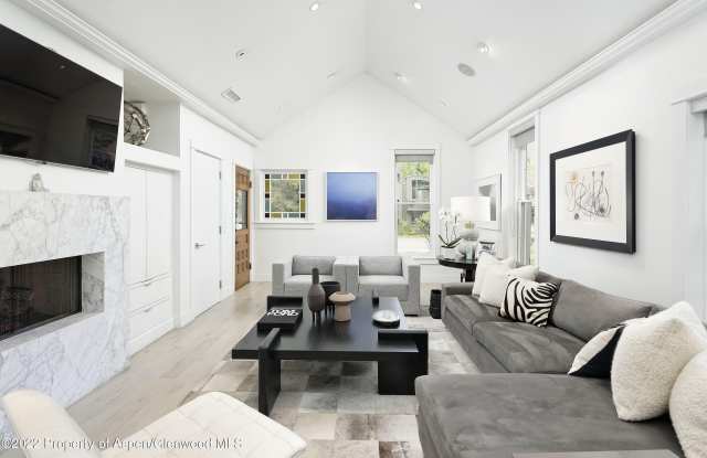 533 W Francis Street photos photos