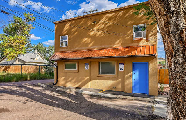 Nestled in DT OCC- Updated 2 bed 1 bath, whole building Gallery 4