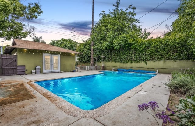 544 N California Street - 544 North California Street, Burbank, CA 91505