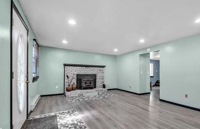 5270 Cornell Ave - 5270 Cornell Avenue, North Ridgeville, OH 44039