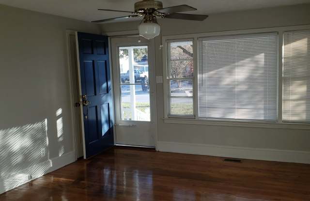 3 Bedroom 1 Bath Home in Godwin Heights Gallery 3