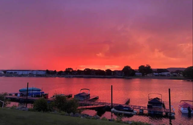 1370 Nakomis Avenue - 1370 Nakomis Avenue, La Crosse, WI 54603