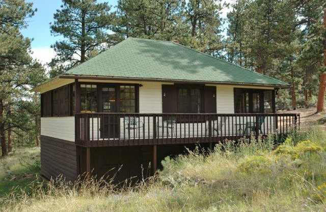 343 Turquoise Trail Gallery 1