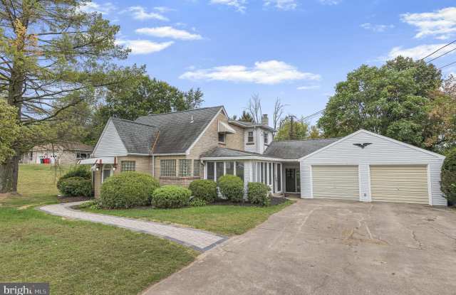 219 PLEASANT VIEW - 219 South Pleasantview Road, Sanatoga, PA 19464