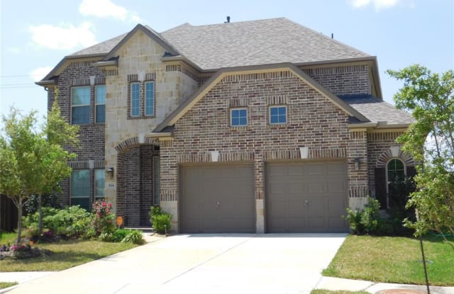504 Pedernales Street - 504 Pedernales St, Webster, TX 77598
