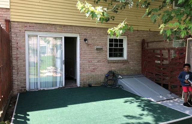 1883 Lakeside Drive Gallery 2