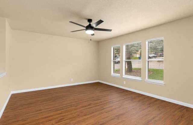 10802 Winter Creek Gallery 3