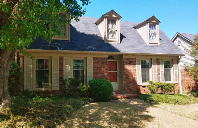 Welcome Home to 2112 Hinson #4 Little Rock, for rent - *Please read the full description* - 2112 Hinson Road, Little Rock, AR 72212