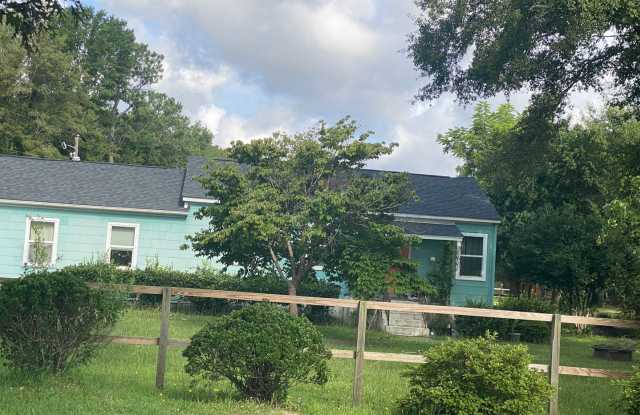 2405 Scottshill Loop Rd. photos photos