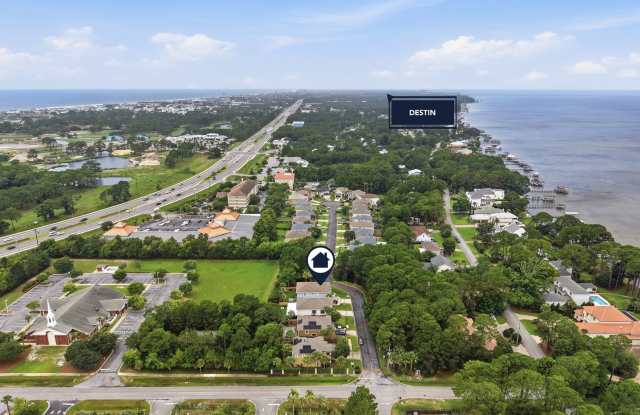 Spacious 5-Bedroom Home Near Gulf Beaches & Choctawhatchee Bay! Gallery 3