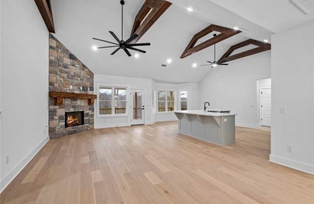 738 Cardin Spur Gallery 2