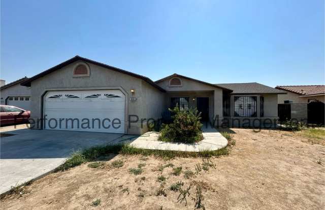3 Bed/2 Bath Home in Delano with Solar and Cashless Deposit Option photos photos
