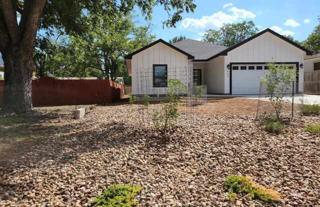 965 Prescott St - 965 Prescott Street, Kerrville, TX 78028