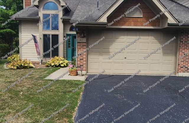 Large 2 Bedroom Townhome - 1470 Grand Isle Court, Hobart, IN 46342