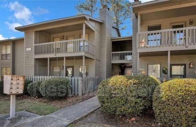 1861 Tryon Drive Gallery 1