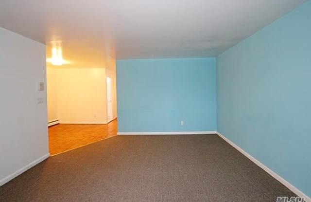 215-34 40 Avenue Gallery 3