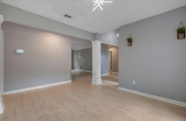 4916 Heathe Drive Gallery 3