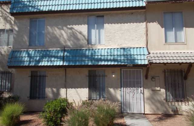 Charming 2-Story 3 Bedroom Townhome photos photos