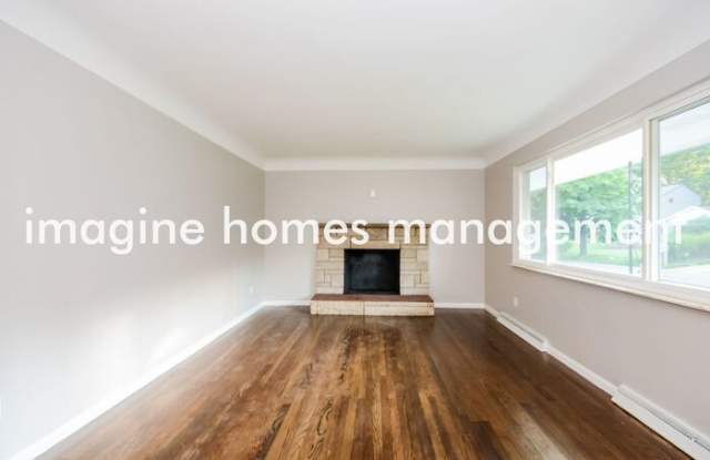 580 Observatory Drive Gallery 4