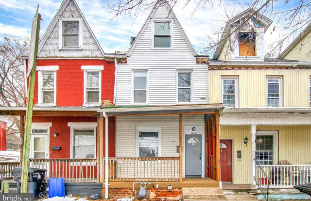 Coming Soon! Charming 3 Bedroom, 1.5 Bath Home in Harrisburg, Pa! photos photos