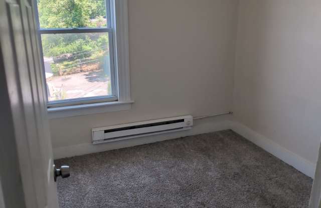83 Lounsbury Ave photos photos