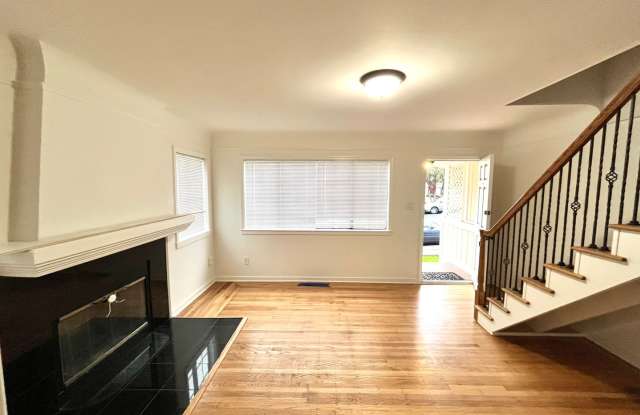 Charming 4 Bedroom Home Located in Lomita Park Neighborhood photos photos