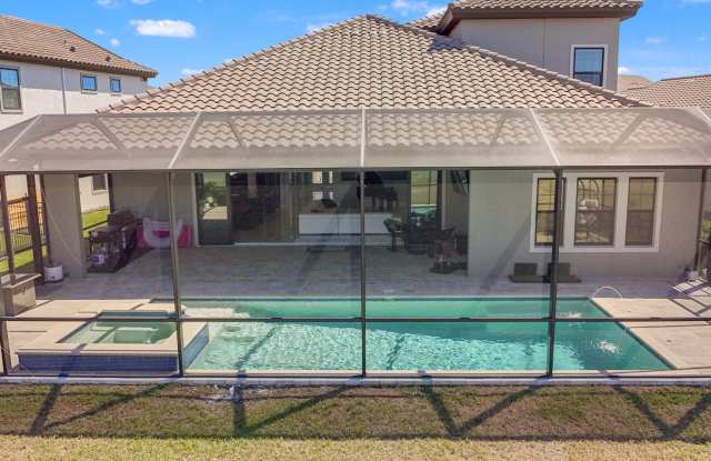 LUXURY RENTAL | MODEL-PERFECT & MOVE-IN READY Gallery 4