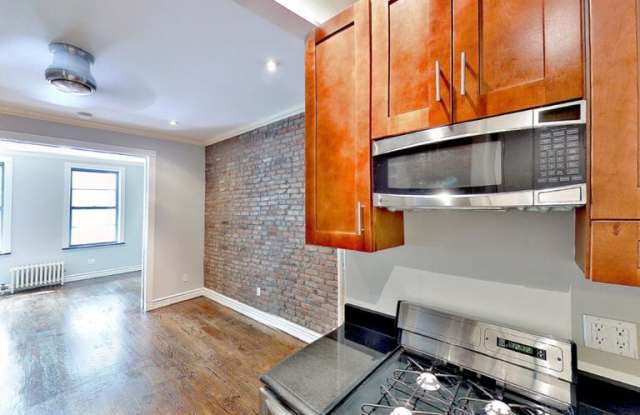 382 E 10TH ST. - 382 East 10th Street, New York City, NY 10009