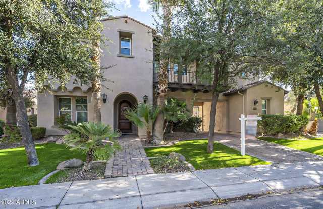 4371 S PECAN Drive Gallery 2