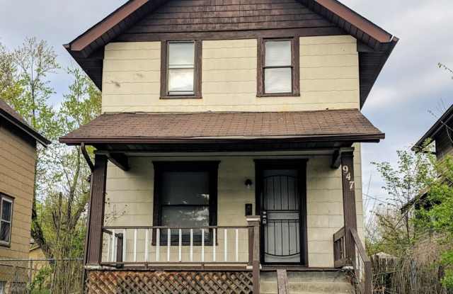 947 Miller Ave Gallery 2
