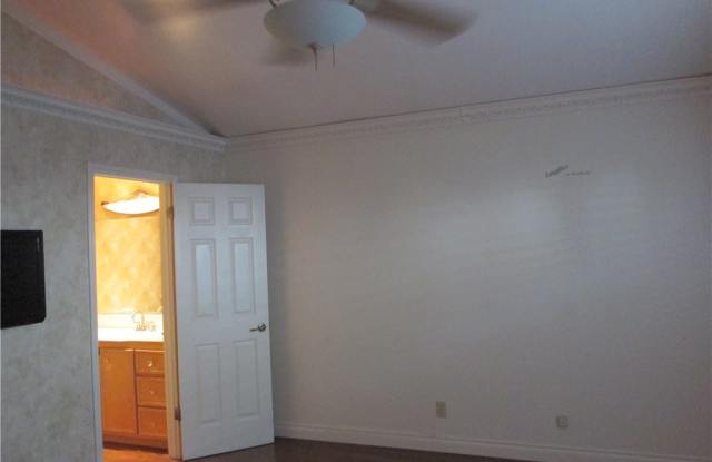 3516 W Flower Avenue Gallery 4