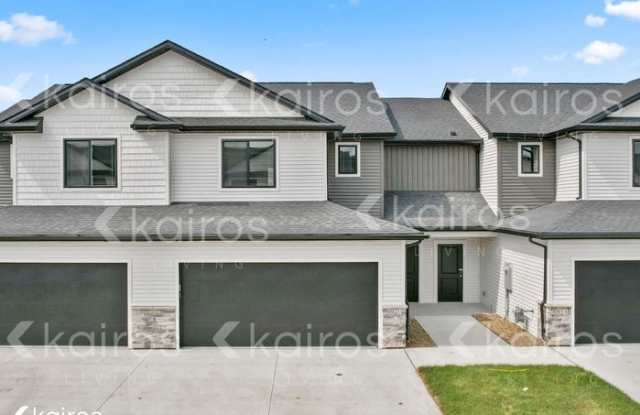 6929 Holly Court - 6929 Holly Court, Johnston, IA 50131