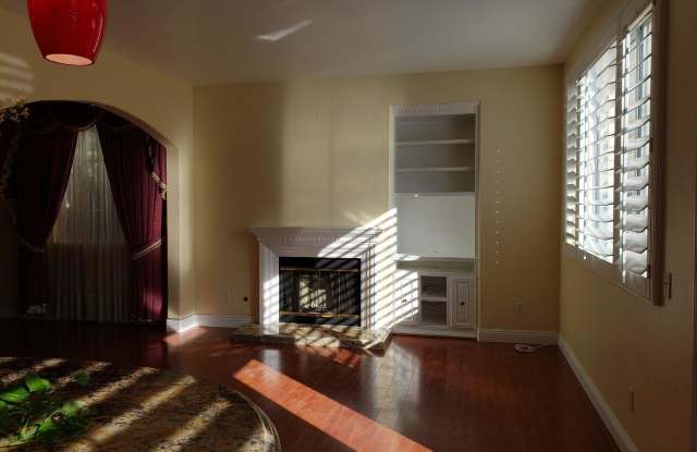6 Muulholland CT Gallery 4