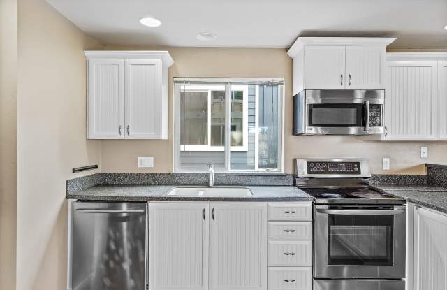 8619 Delridge Way SouthwestUnit B Gallery 3