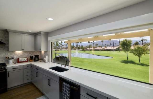 25 Maximo Way photos photos