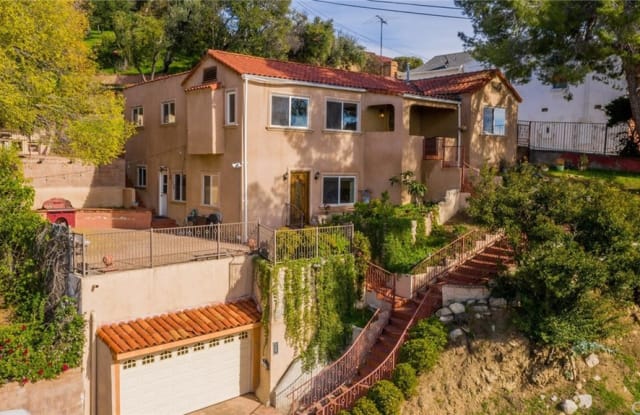 943 Hillcroft Road - 943 Hillcroft Road, Glendale, CA 91207