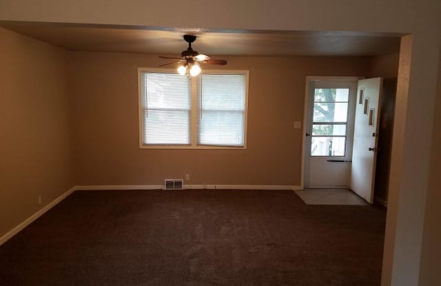 2020-2022 5th Ave - 2020 - 2020 5th Ave, Leavenworth, KS 66048