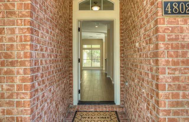 4802 Lake Daniel Court Gallery 3