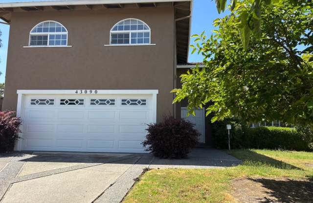 Beautiful 4 bedroom, 3 bathroom two-story home for rent in the highly desirable Mission San Jose area of Fremont. photos photos
