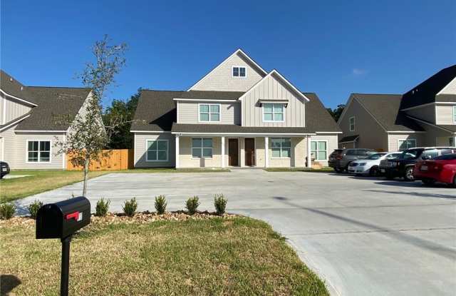 505 Dominik Drive - 505 Dominik Drive, College Station, TX 77840